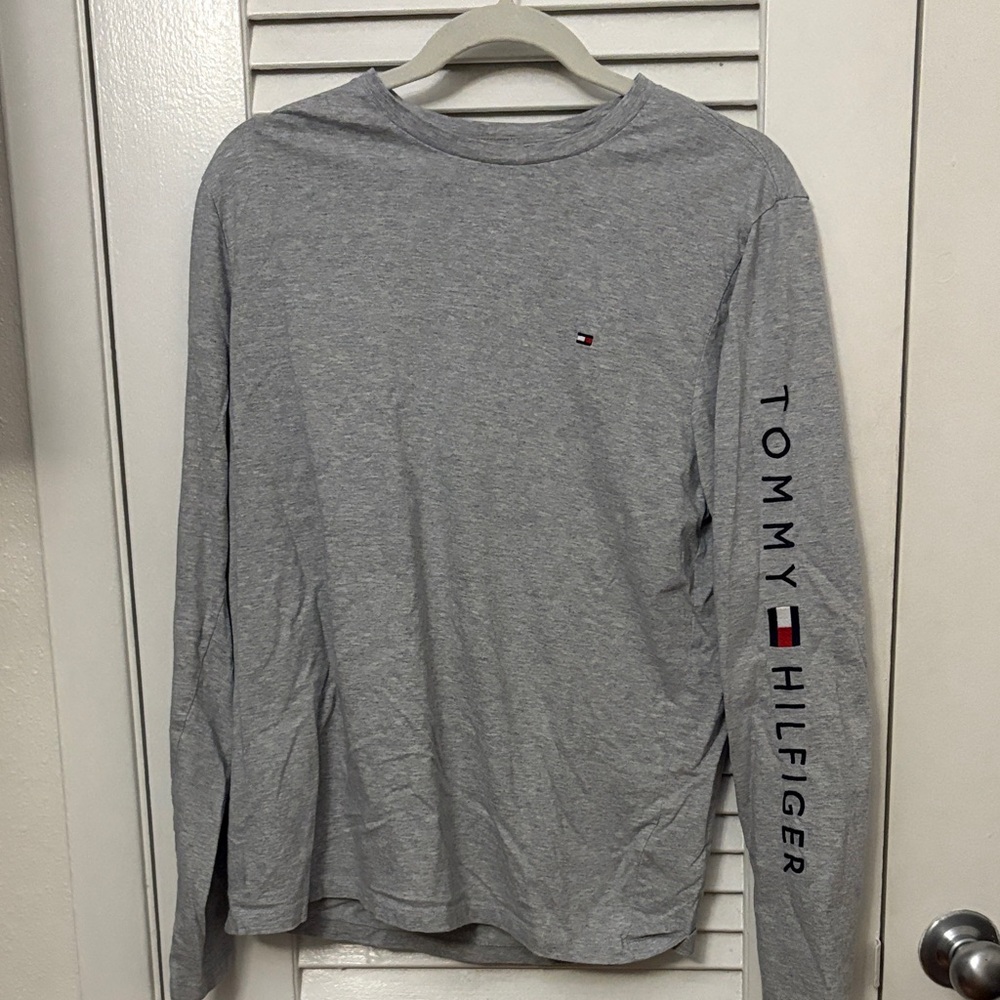 Tommy Hilfiger Men's Heather Gray Long Sleeve Tee